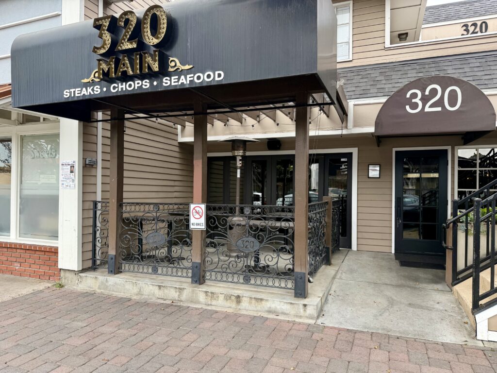 320 Main